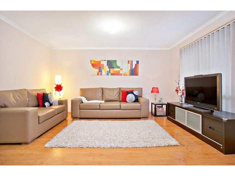 36 Phoenix Ave, Stanhope Gardens NSW 2768