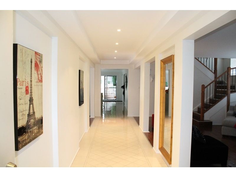 12 Roxburgh Cres, Stanhope Gardens NSW 2768