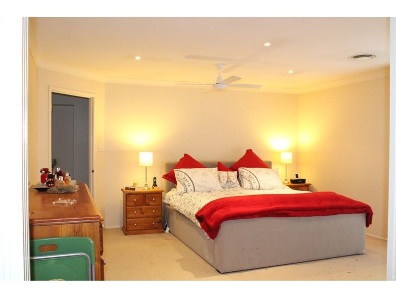 12 Roxburgh Cres, Stanhope Gardens NSW 2768