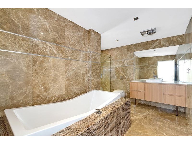 20 Bridgeview Cct, Bella Vista NSW 2153