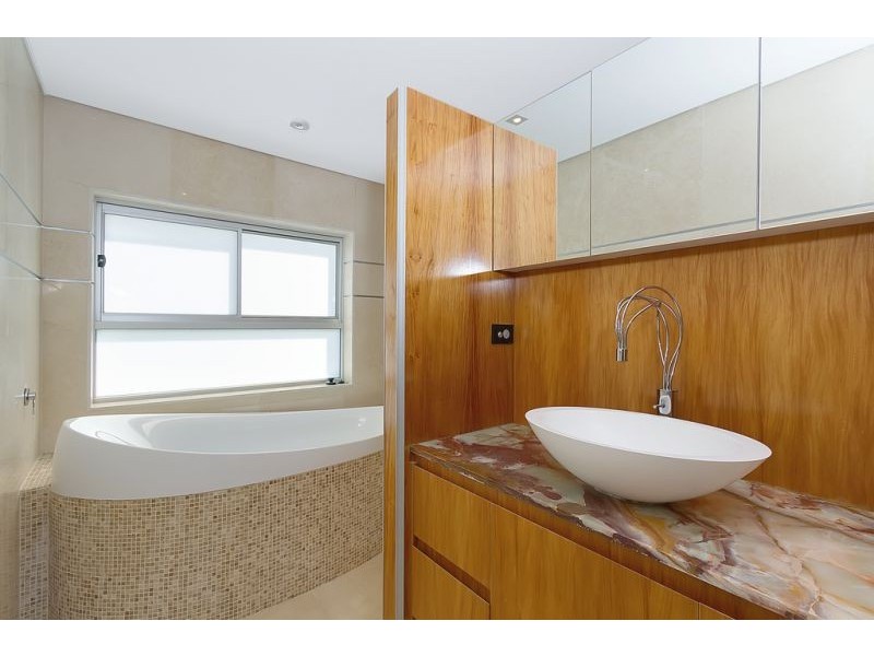 20 Bridgeview Cct, Bella Vista NSW 2153