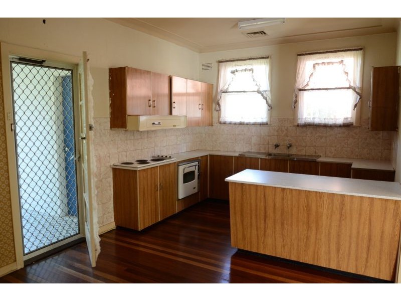 14 Seventh Avenue, Seven Hills NSW 2147