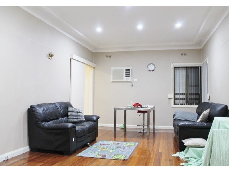 7 Murray Place, Blacktown NSW 2148