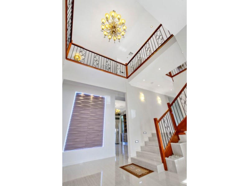 7 WOODBRIDGE PLACE, Bella Vista NSW 2153