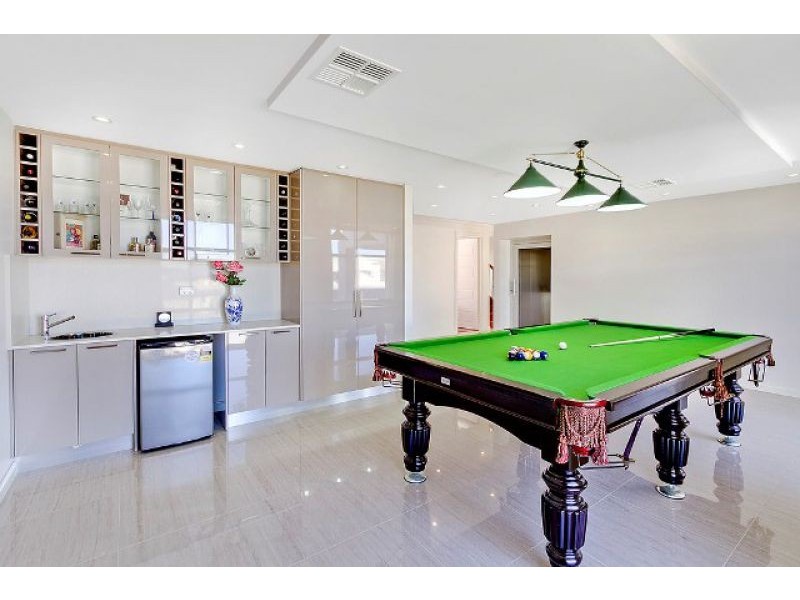 7 WOODBRIDGE PLACE, Bella Vista NSW 2153