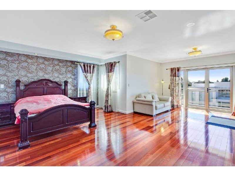 7 WOODBRIDGE PLACE, Bella Vista NSW 2153