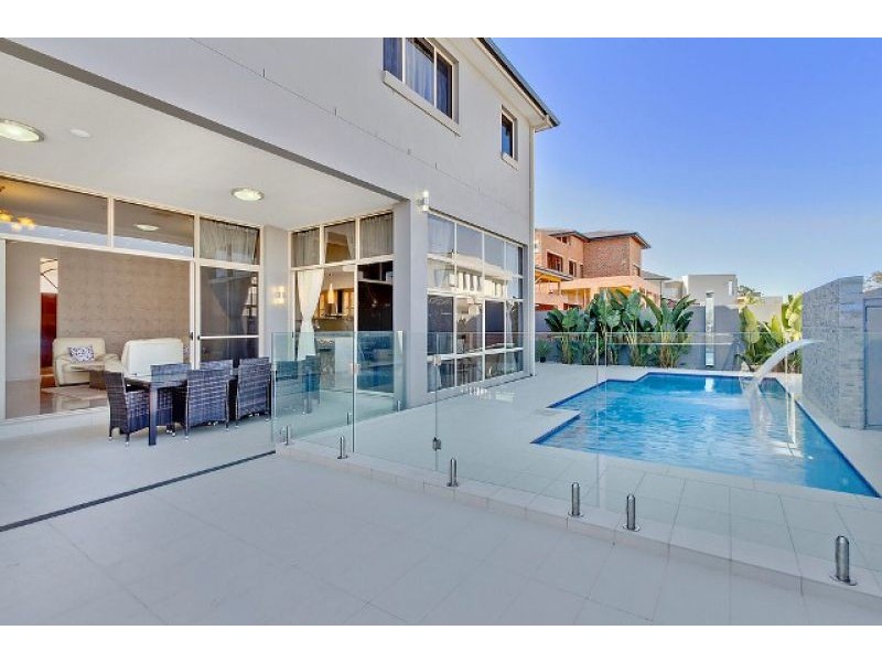 7 WOODBRIDGE PLACE, Bella Vista NSW 2153