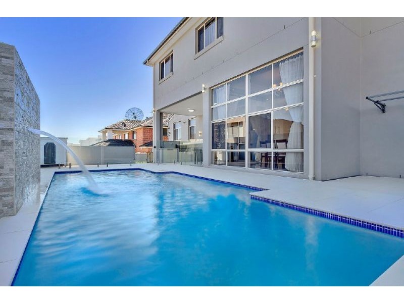 7 WOODBRIDGE PLACE, Bella Vista NSW 2153