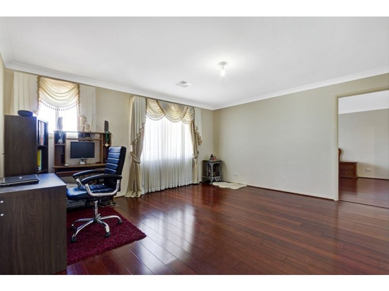 19 Aquamarine Street, Quakers Hill NSW 2763