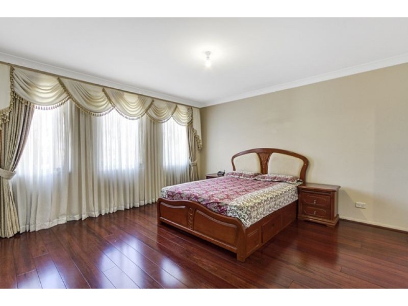 19 Aquamarine Street, Quakers Hill NSW 2763