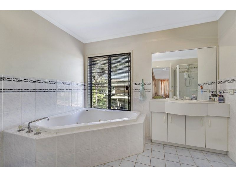 19 Guthega Close, Woodcroft NSW 2767