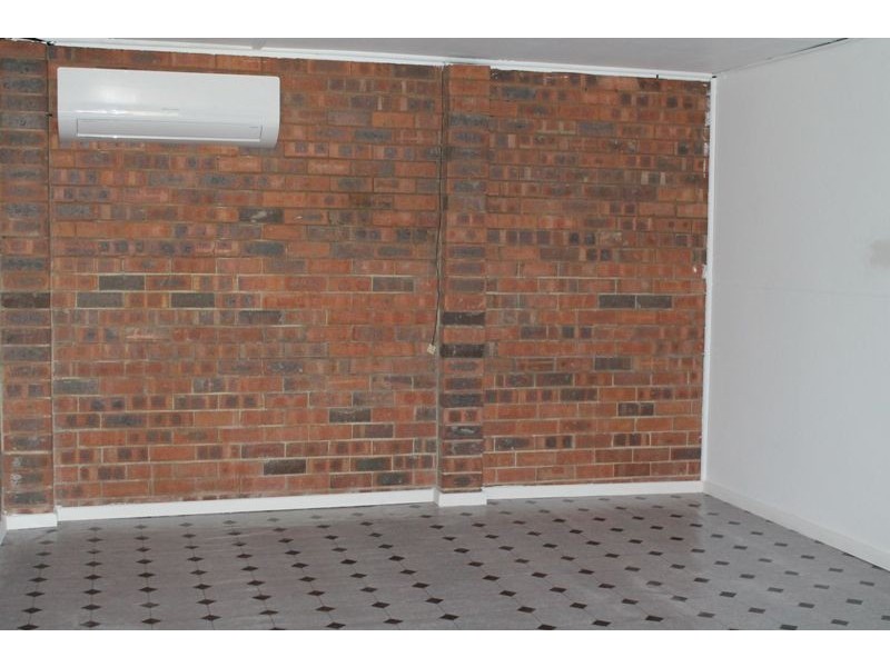 33 Commercial Rd, Vineyard NSW 2765