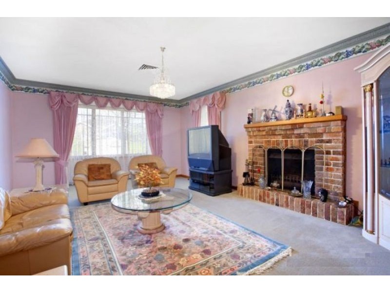 1 Governor Phillip Place, West Pennant Hills NSW 2125