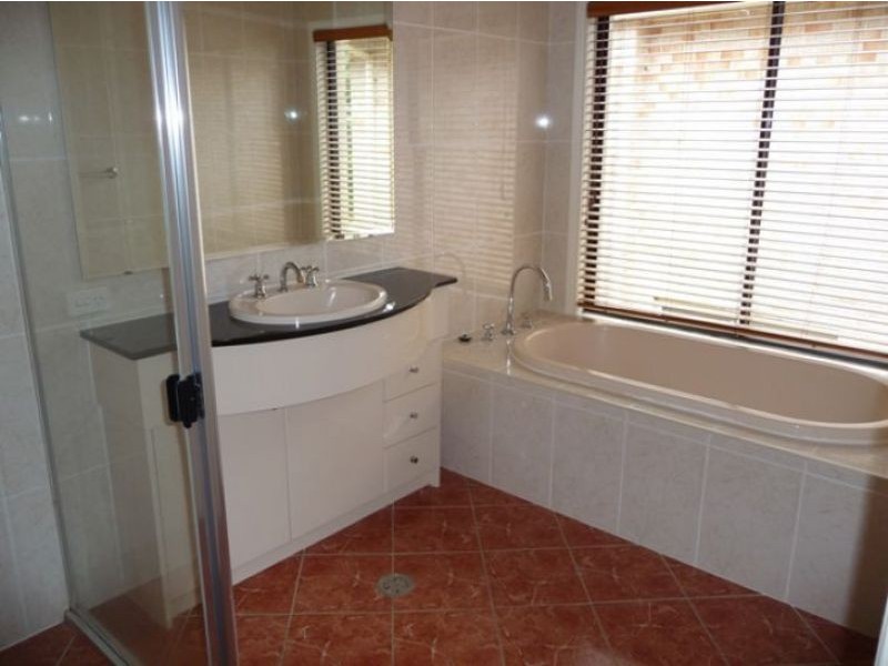 75a New Farm Road, West Pennant Hills NSW 2125