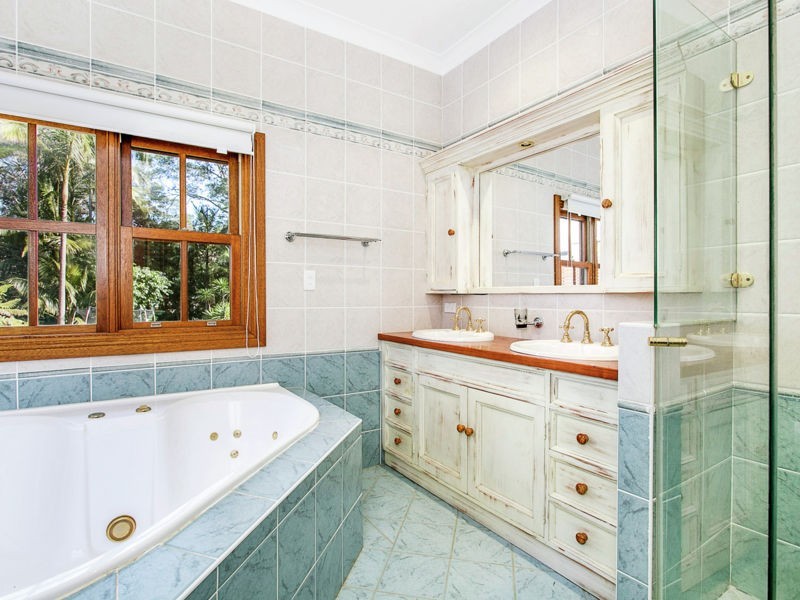 21 Bishop Avenue, West Pennant Hills NSW 2125