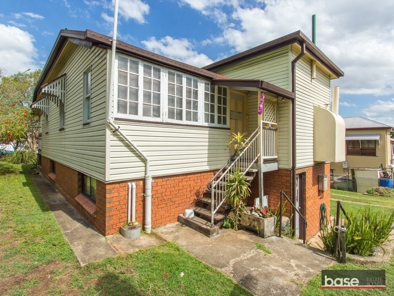 42 Grange Road, Grange QLD 4051