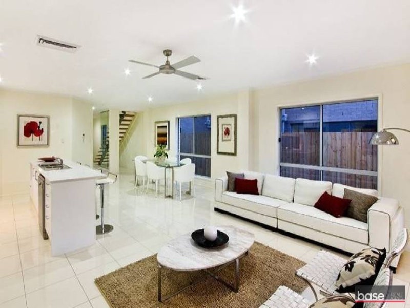 4A Crofton Street, Geebung QLD 4034