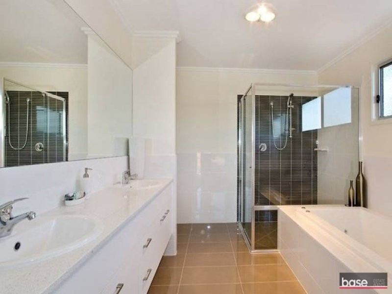 4A Crofton Street, Geebung QLD 4034