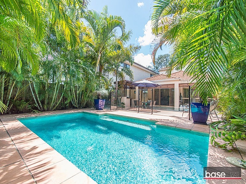 10 Mcintyre Street, Hendra QLD 4011