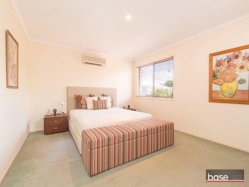 10 Mcintyre Street, Hendra QLD 4011