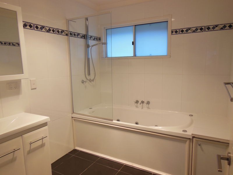 11 Morella Street, Wishart QLD 4122