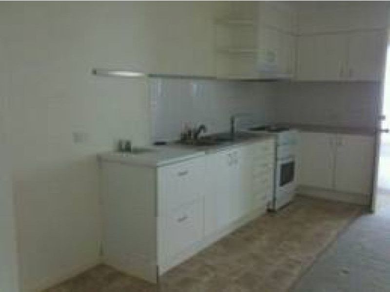 13 Thomas St, Goodna QLD 4300