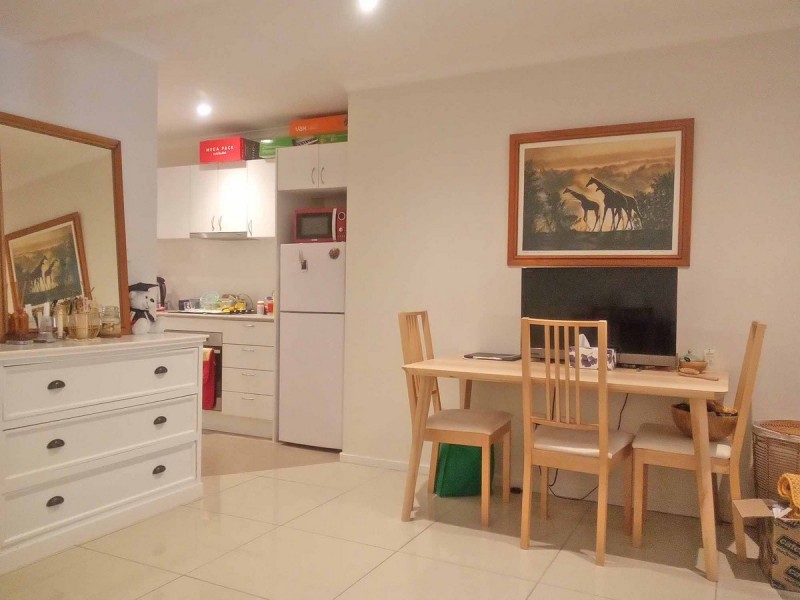 14 Neptune Street, Chapel Hill QLD 4069