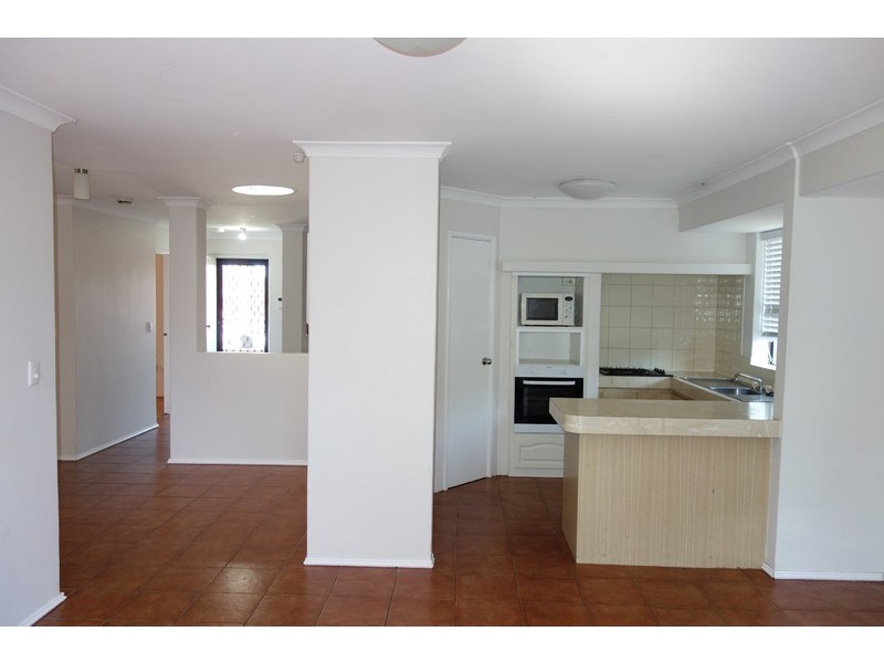 9 Zamia Court, Parmelia WA 6167