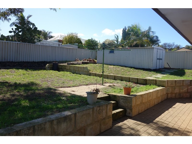 9 Zamia Court, Parmelia WA 6167