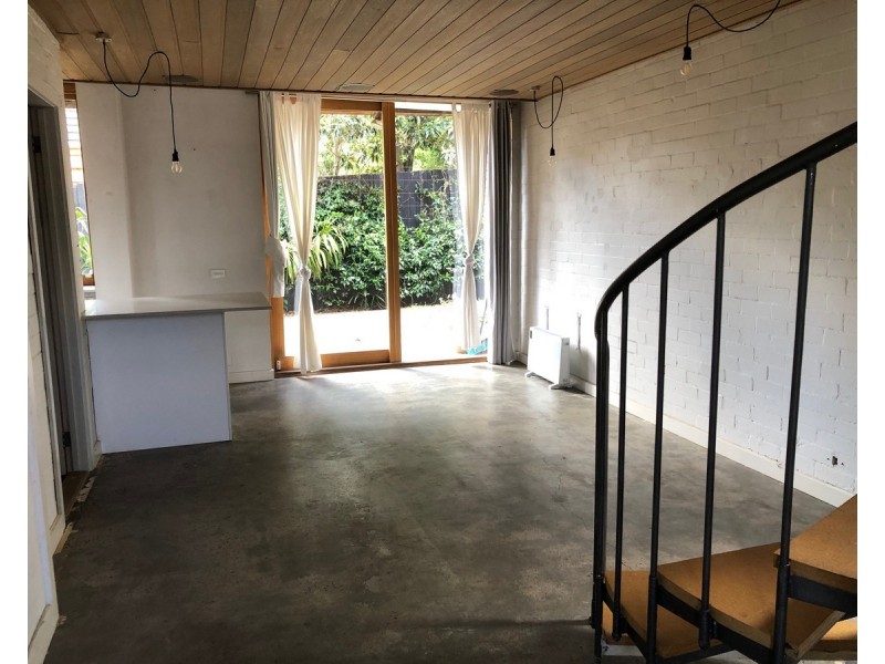 1/12 Ebden Avenue, Black Rock VIC 3193