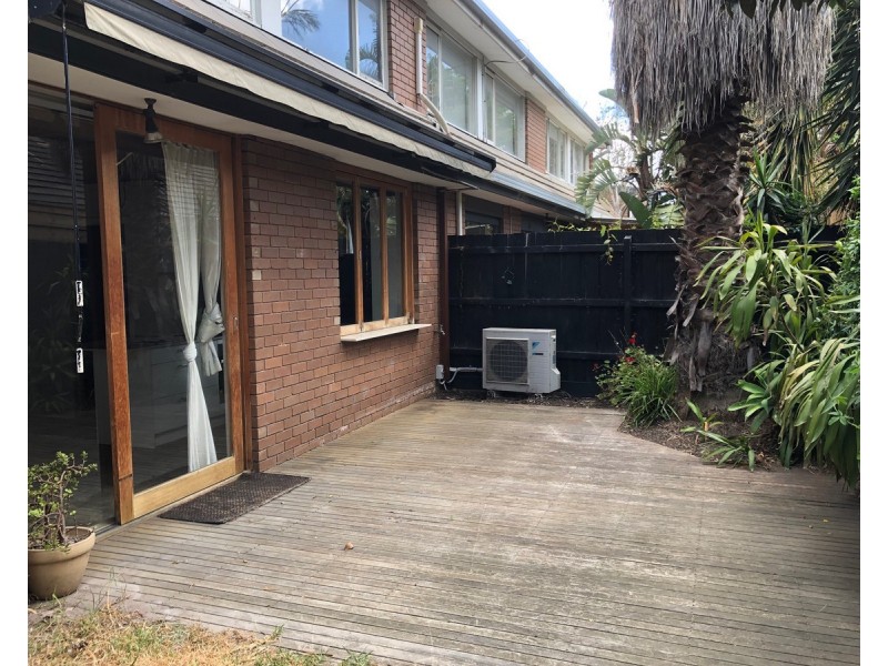 1/12 Ebden Avenue, Black Rock VIC 3193