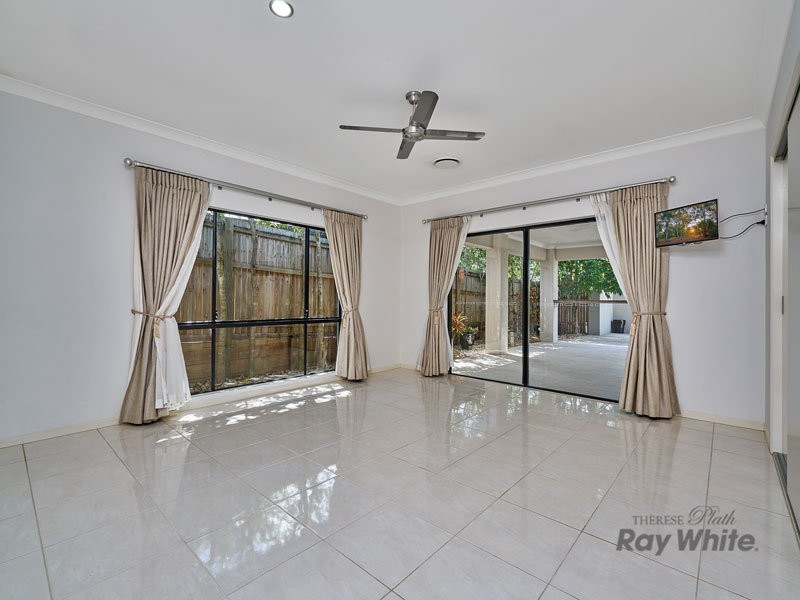 10 Shelbourne Street, Bentley Park QLD 4869
