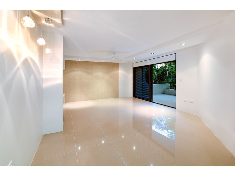 13/24 Hamilton Avenue, Surfers Paradise QLD 4217