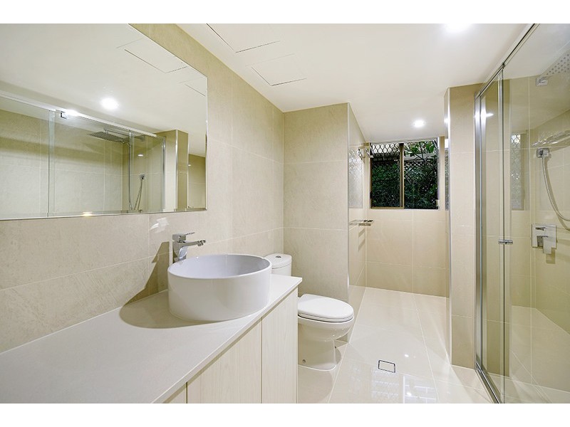13/24 Hamilton Avenue, Surfers Paradise QLD 4217