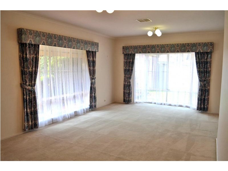 9 Dotterel Place, Seaford Rise SA 5169