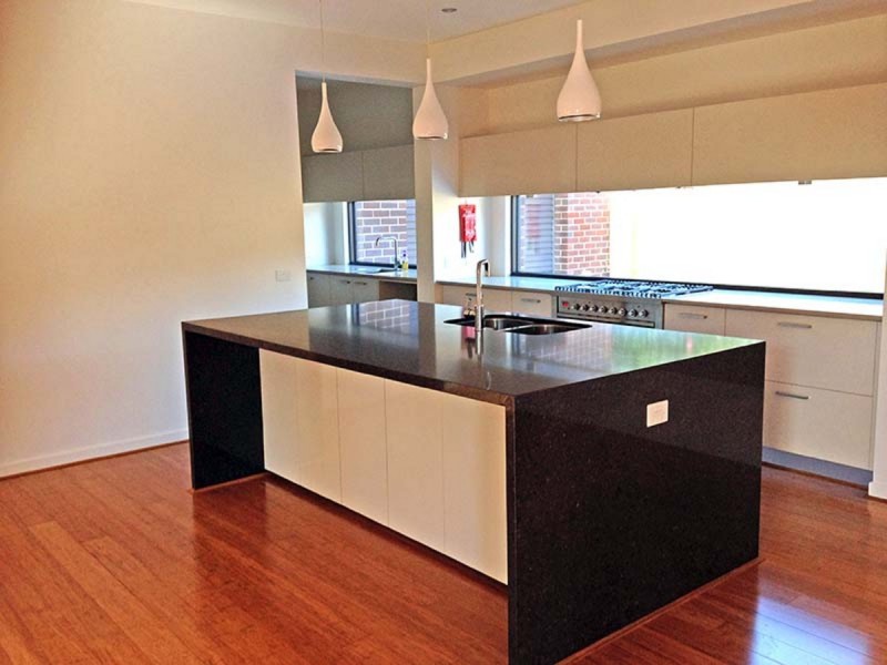 9 Garnet-Leary Avenue, Black Rock VIC 3193