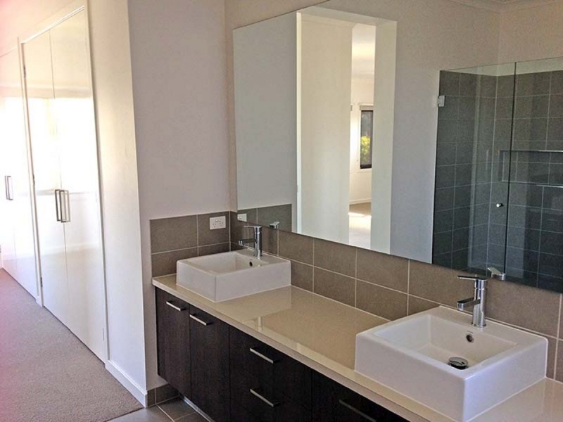 9 Garnet-Leary Avenue, Black Rock VIC 3193