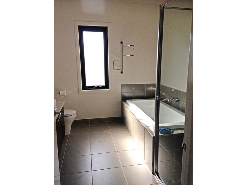 9 Garnet-Leary Avenue, Black Rock VIC 3193