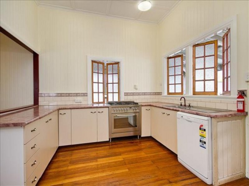 236A Aumuller Street, Westcourt QLD 4870