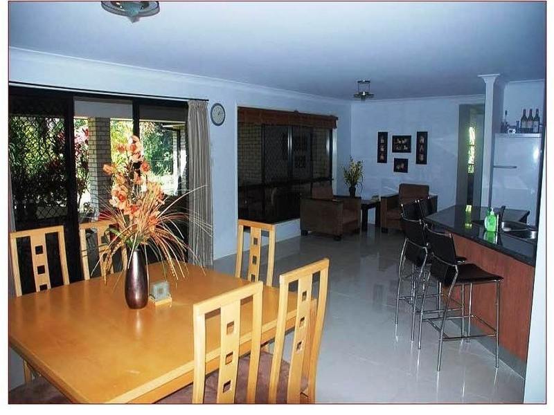 11 Trafalgar Vale Avenue, Wellington Point QLD 4160