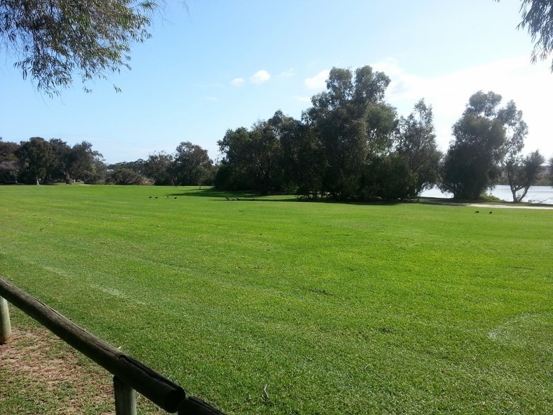 8 Aspen Close, Churchlands WA 6018