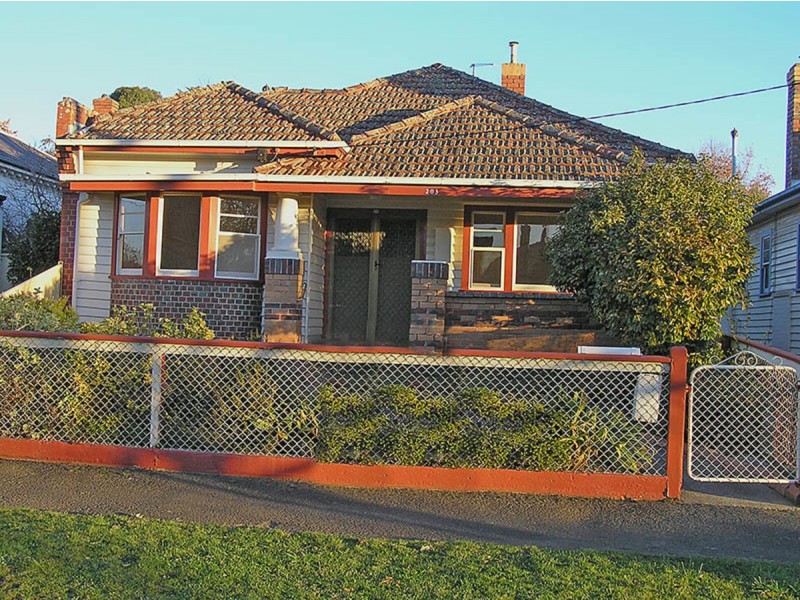 203 MacArthur Street, Soldiers Hill VIC 3350