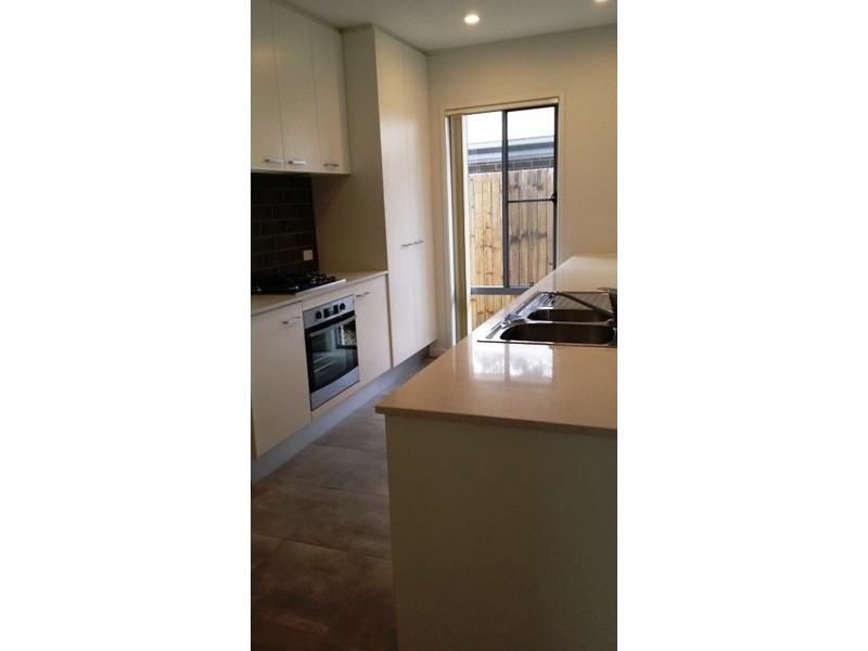 10 Bladensburg Drive, Waterford QLD 4133