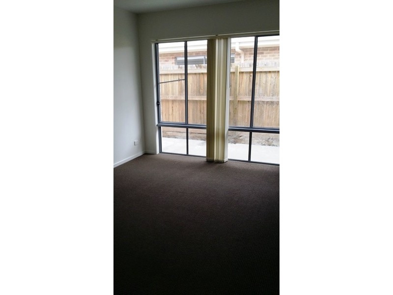 10 Bladensburg Drive, Waterford QLD 4133
