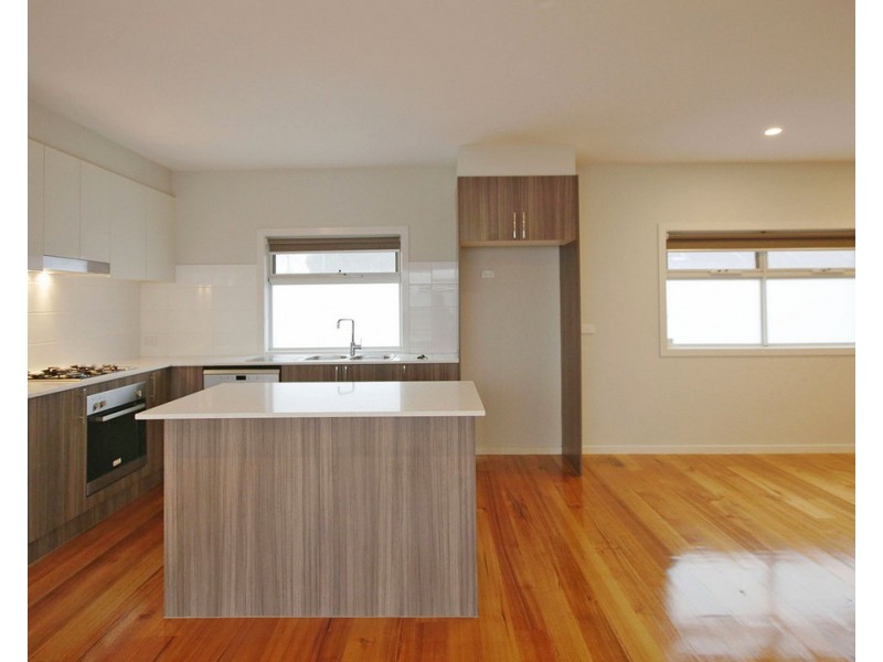 2/3 Donald Street, Brunswick VIC 3056