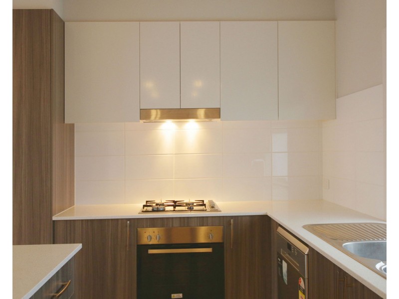 2/3 Donald Street, Brunswick VIC 3056