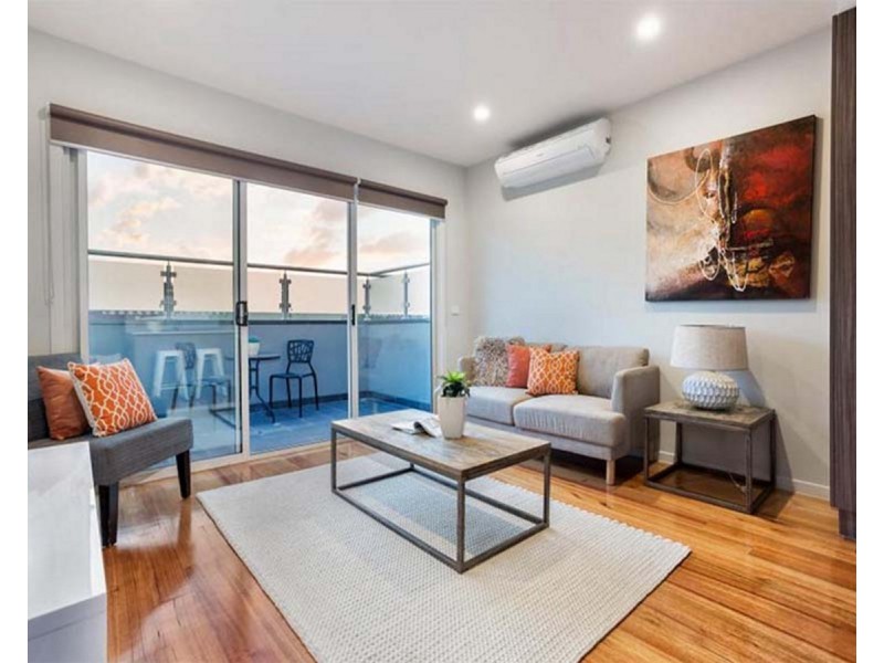 2/3 Donald Street, Brunswick VIC 3056