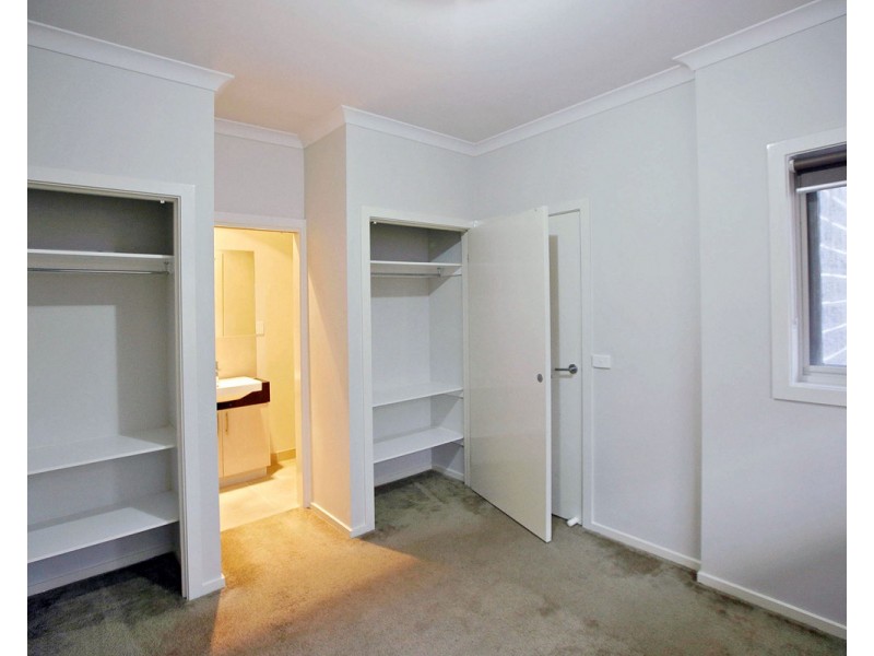 2/3 Donald Street, Brunswick VIC 3056