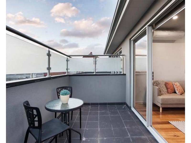 2/3 Donald Street, Brunswick VIC 3056