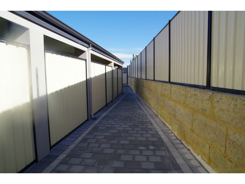B/32 Polglase Fairway, Clarkson WA 6030